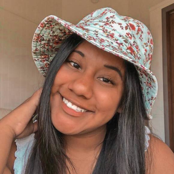 Meet your Posher, Jenna - Picture 1 of 1